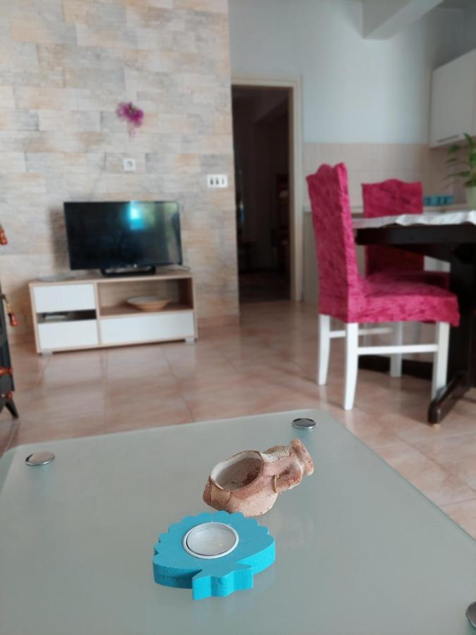 Apartman Lucija Seline Exterior foto